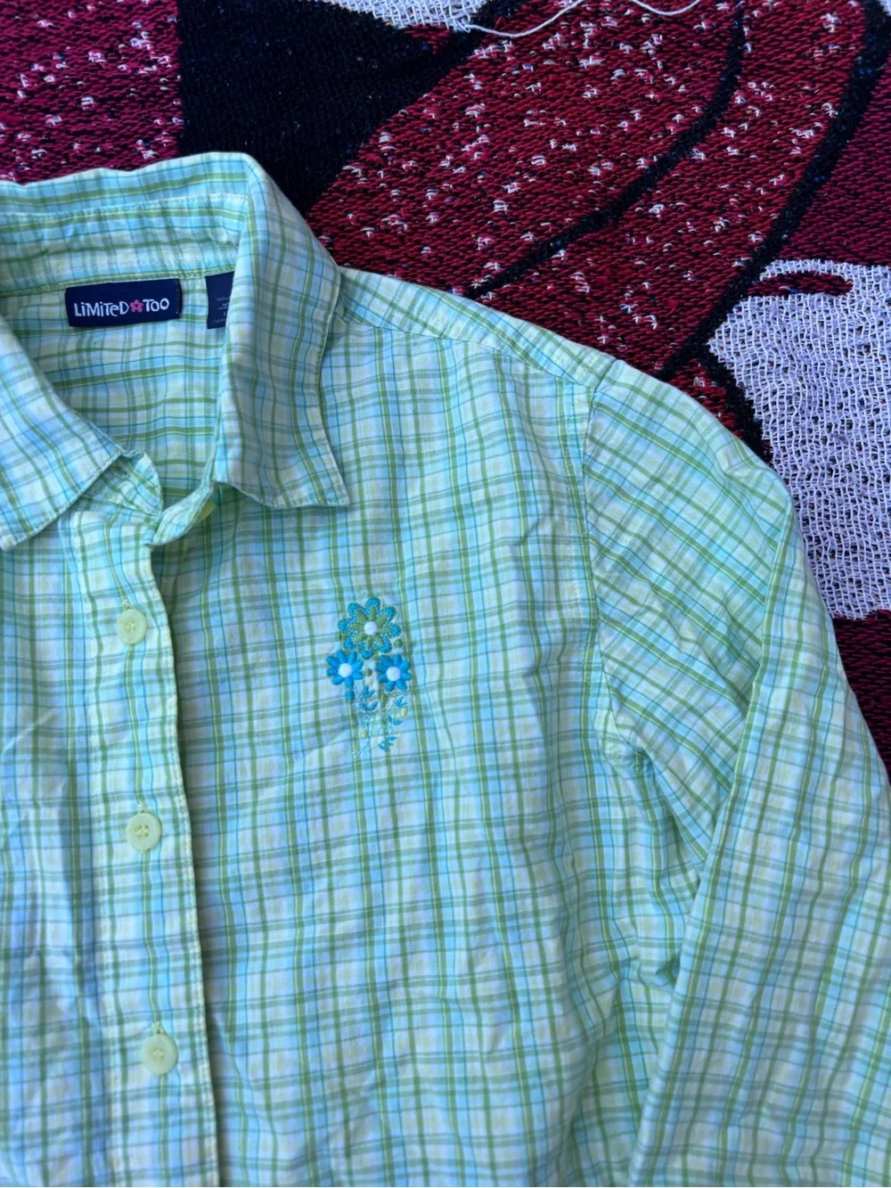 LIMITED TOO BLUE GREEN EMBROIDERED FLOWER BUTTON DOWN GIRLS SHIRT SIZE LARGE 14